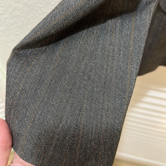 Theory Size 4 Suit Jacket. Matching pants in size 6 sold separately. - Picture 2 of 4